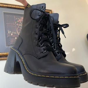 NEW DR MARTENS CHESNEY LEATHER FLARED HEEL LACE UP BOOTS
